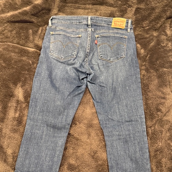 Levi's 711 Skinny Jeans - Picture 4 of 6